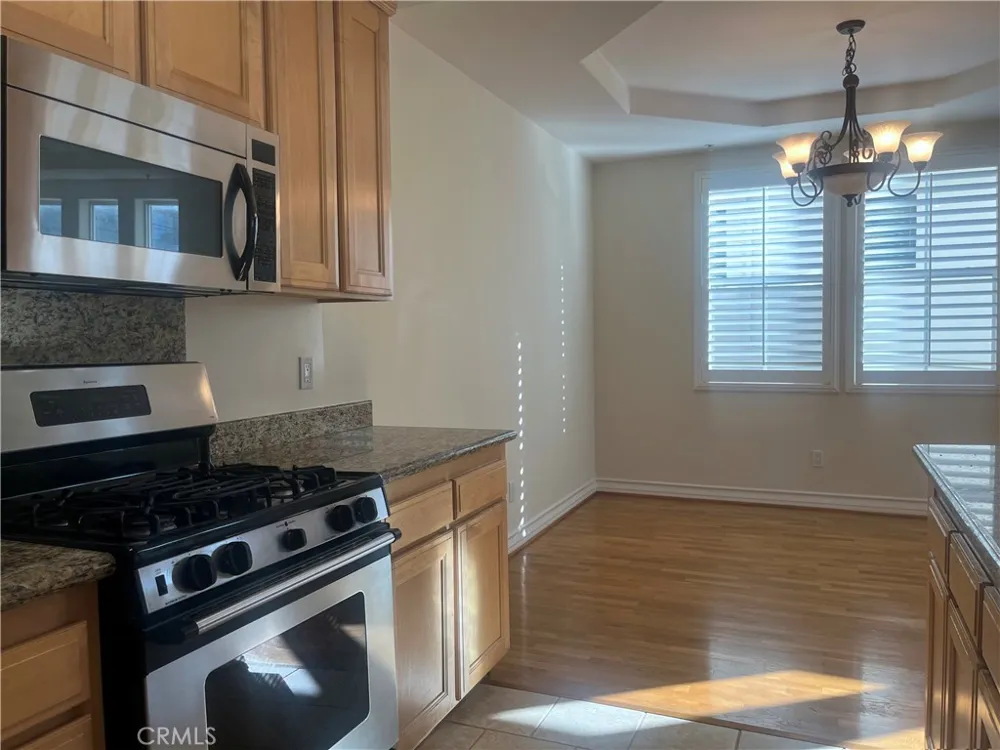 10623 Moorpark Street #1 Toluca Lake, CA 91602