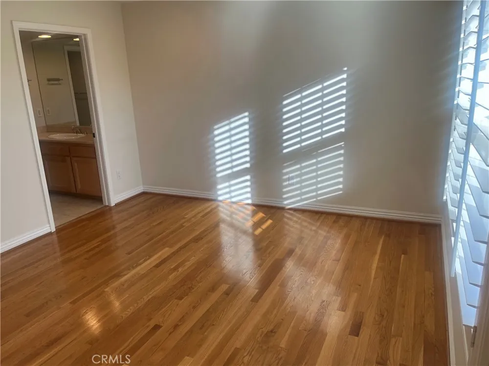 10623 Moorpark Street #1 Toluca Lake, CA 91602