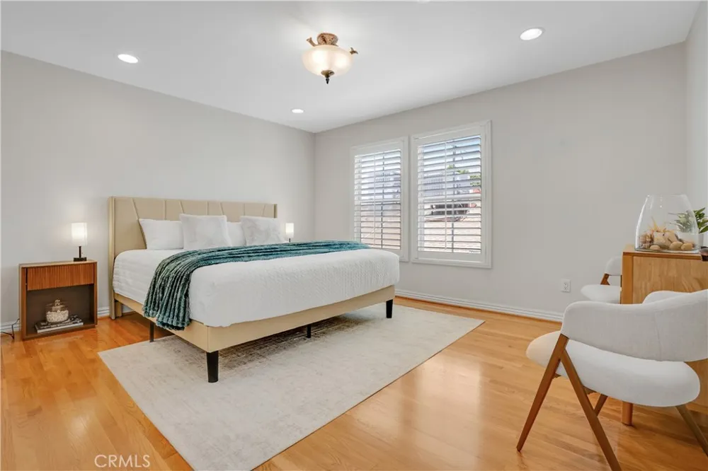 10623 Moorpark Street #1 Toluca Lake, CA 91602