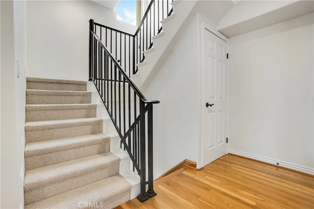 10623 Moorpark Street #1 Toluca Lake, CA 91602