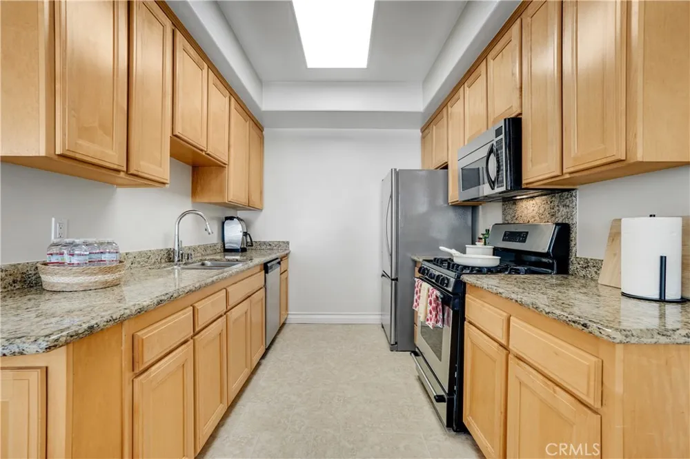 10623 Moorpark Street #1 Toluca Lake, CA 91602