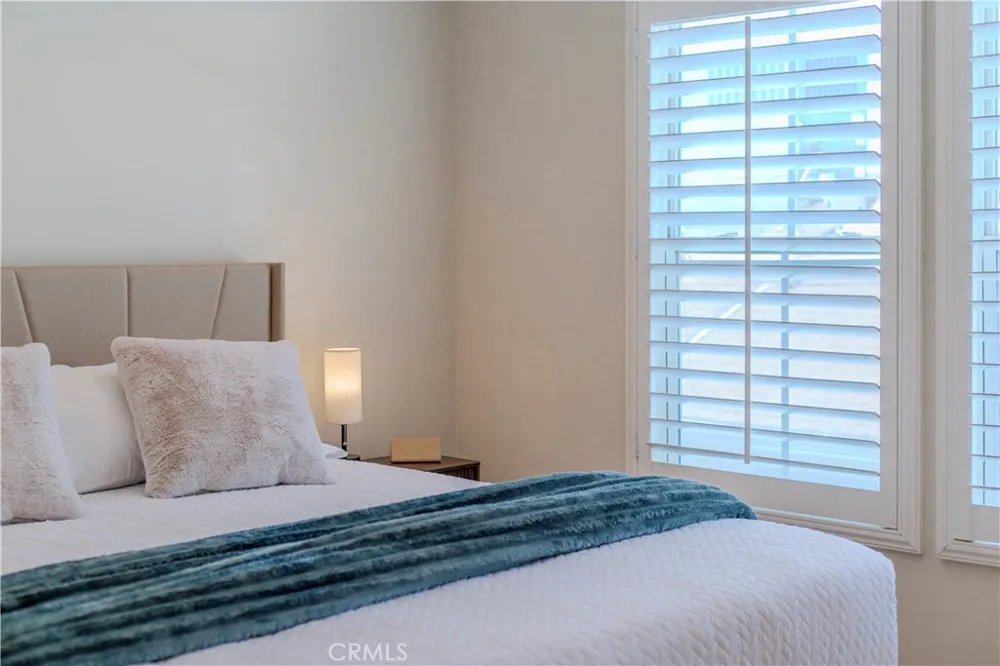 10623 Moorpark Street #1 Toluca Lake, CA 91602