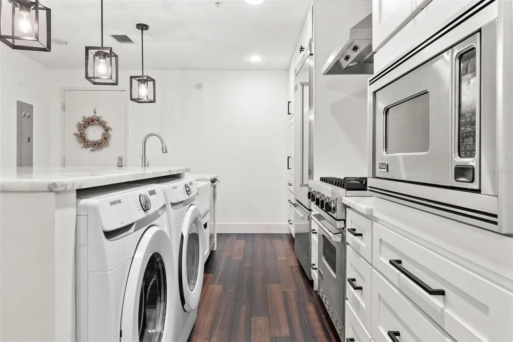1208 E KENNEDY BOULEVARD #618 Tampa, FL 33602
