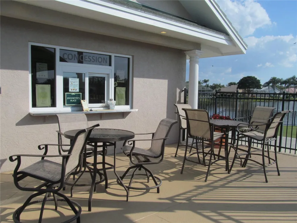 6713 STONE RIVER RD #203 Bradenton, FL 34203