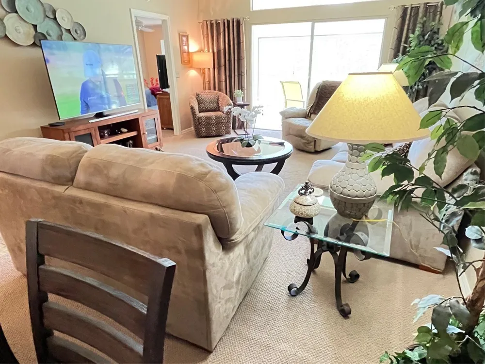 6713 STONE RIVER RD #203 Bradenton, FL 34203