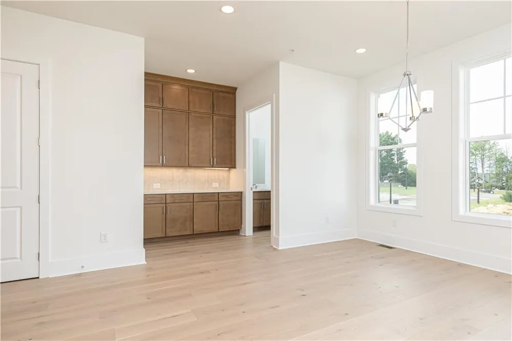 2244 Crestview Drive #35 Brookhaven, GA 30319