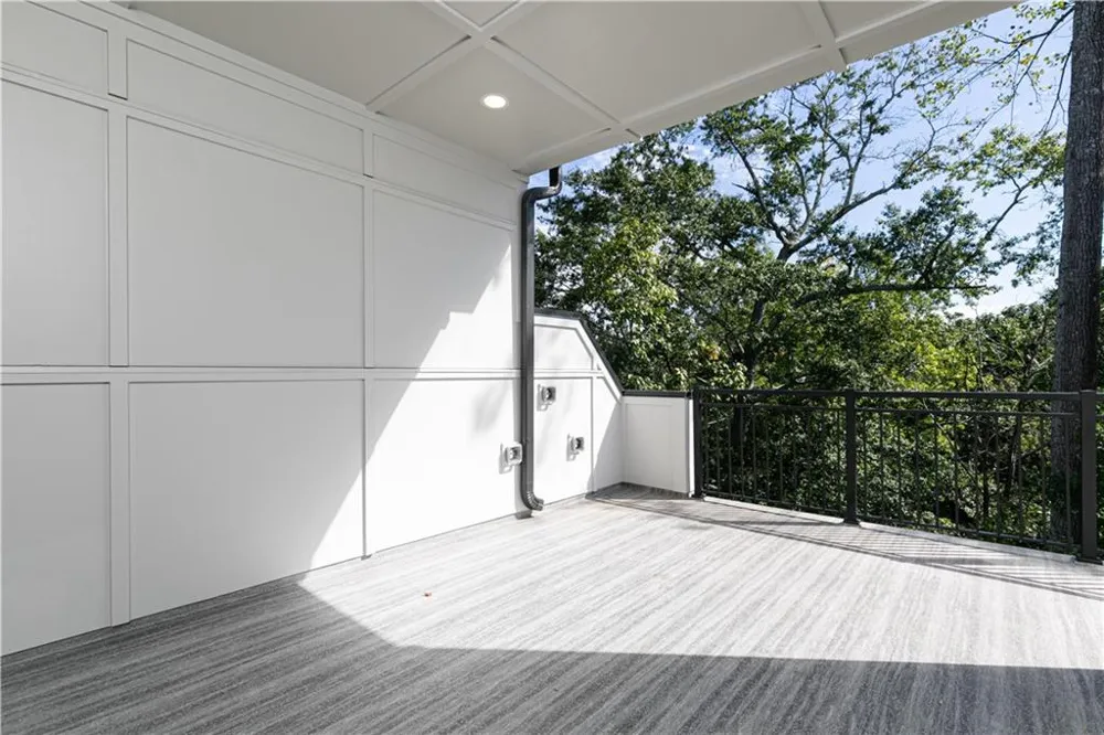 2244 Crestview Drive #35 Brookhaven, GA 30319