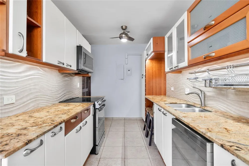 85 CALLE CARIBE #PH 601 San Juan, PR 00907