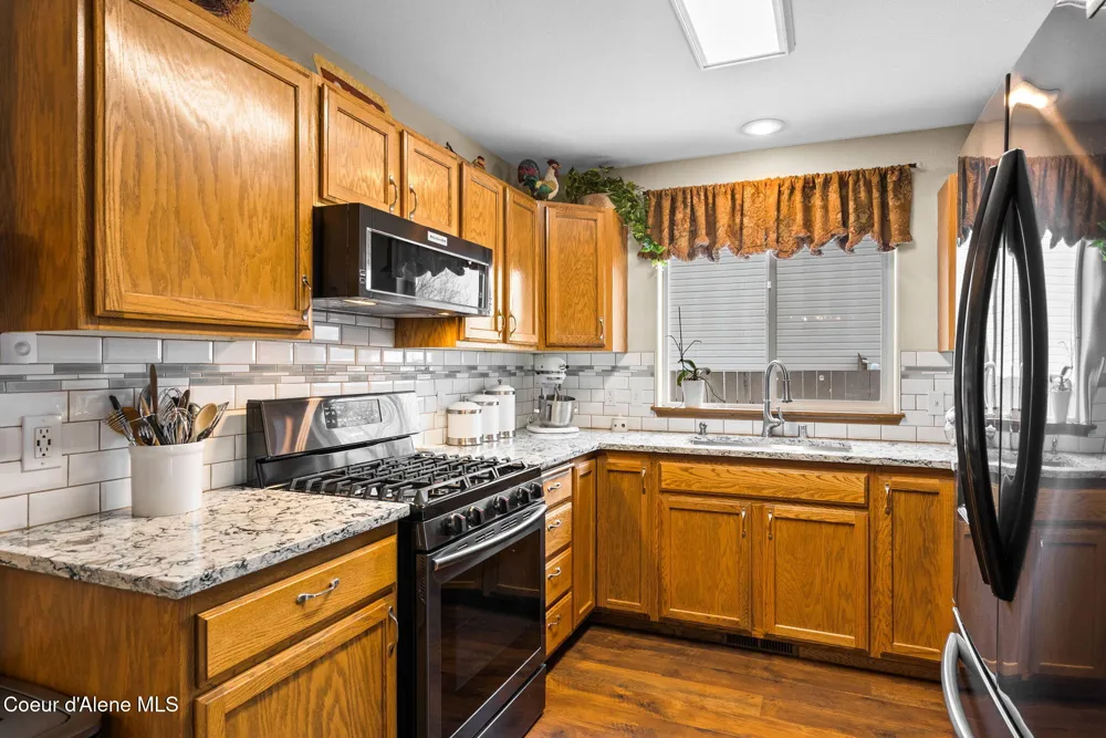 7370 w macaw Lane Rathdrum, ID 83858