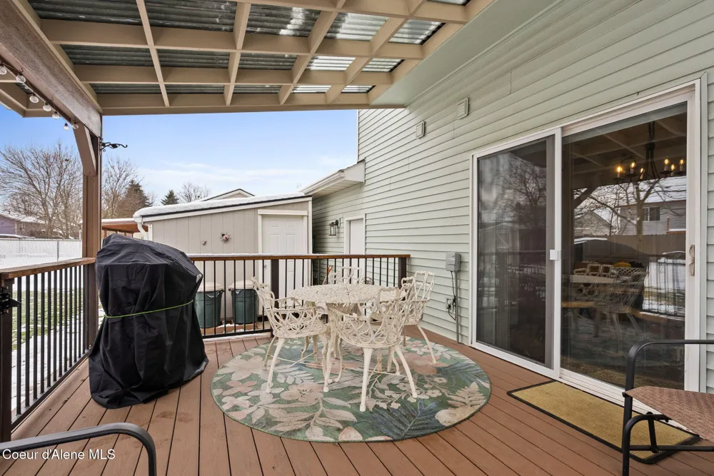 7370 w macaw Lane Rathdrum, ID 83858