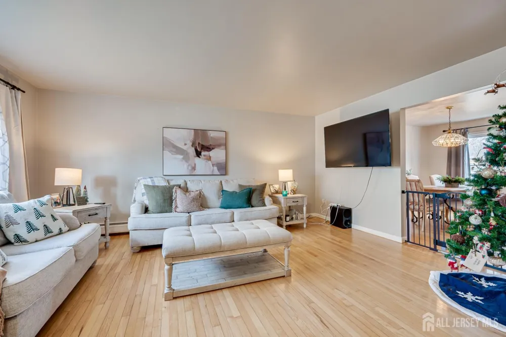 228 Oneida Place North Plainfield, NJ 07060