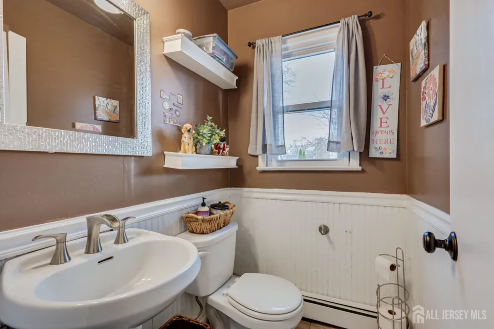228 Oneida Place North Plainfield, NJ 07060