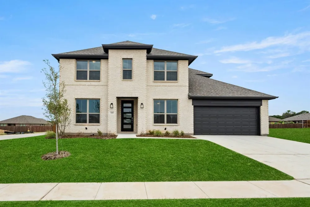 931 Richard Pittmon Drive DeSoto, TX 75115