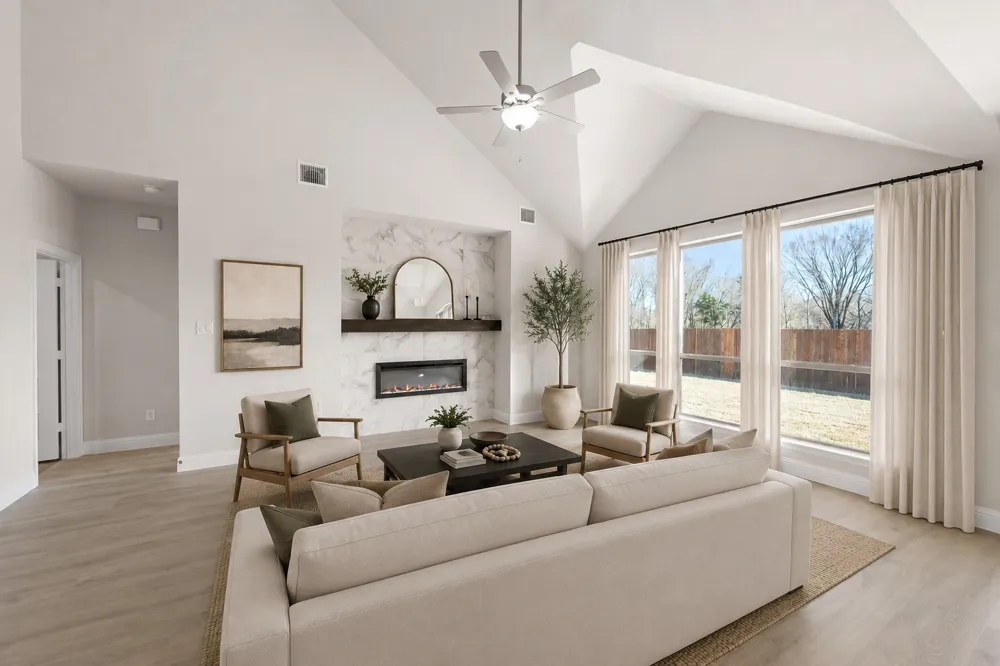 931 Richard Pittmon Drive DeSoto, TX 75115