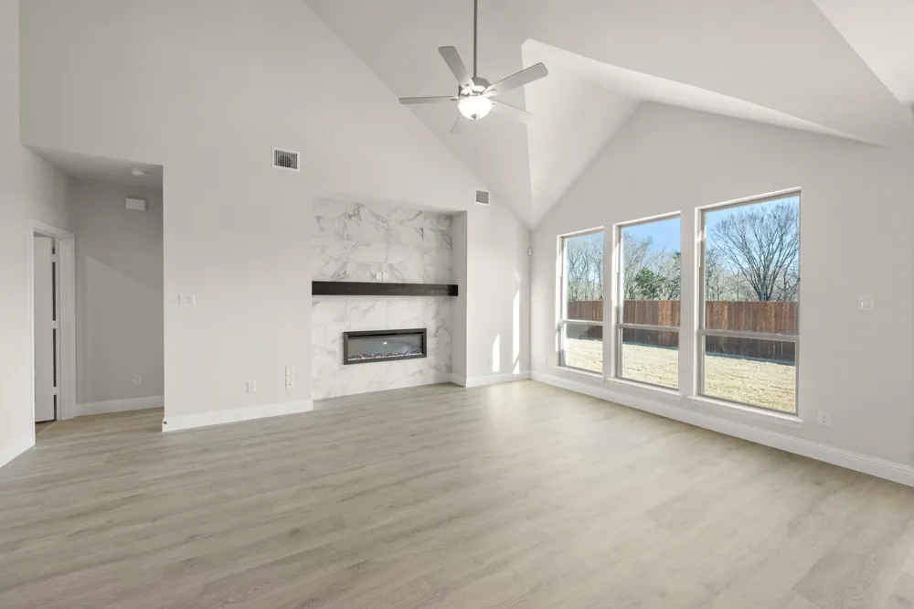 931 Richard Pittmon Drive DeSoto, TX 75115