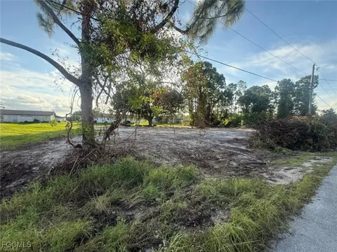 Gilbert Avenue S