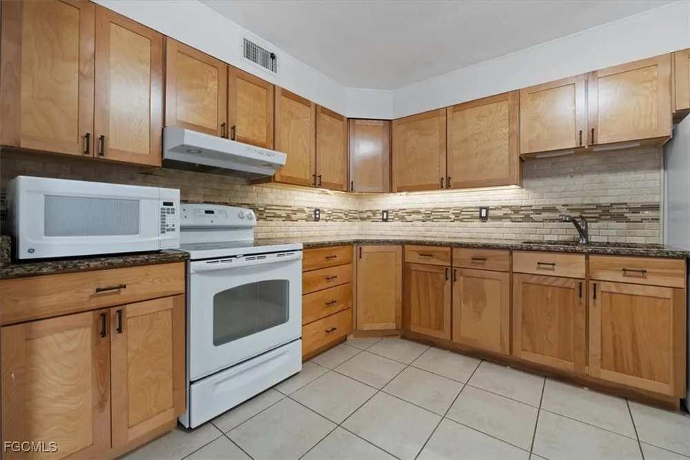 E Avenida Del Rio Clewiston, FL 33440
