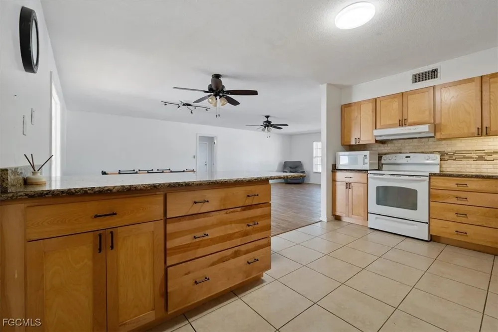E Avenida Del Rio Clewiston, FL 33440