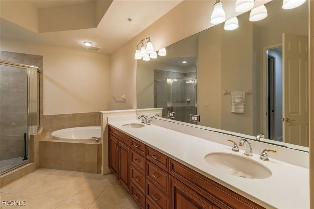 Tarpon Gardens Circle #102 Cape Coral, FL 33914