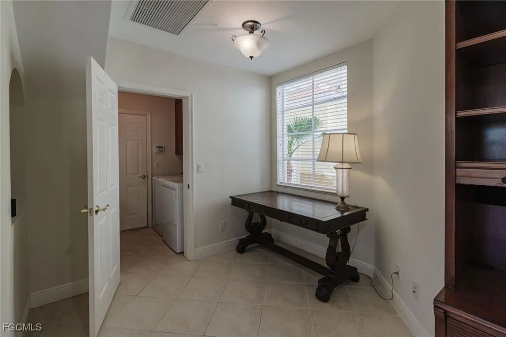 Tarpon Gardens Circle #102 Cape Coral, FL 33914