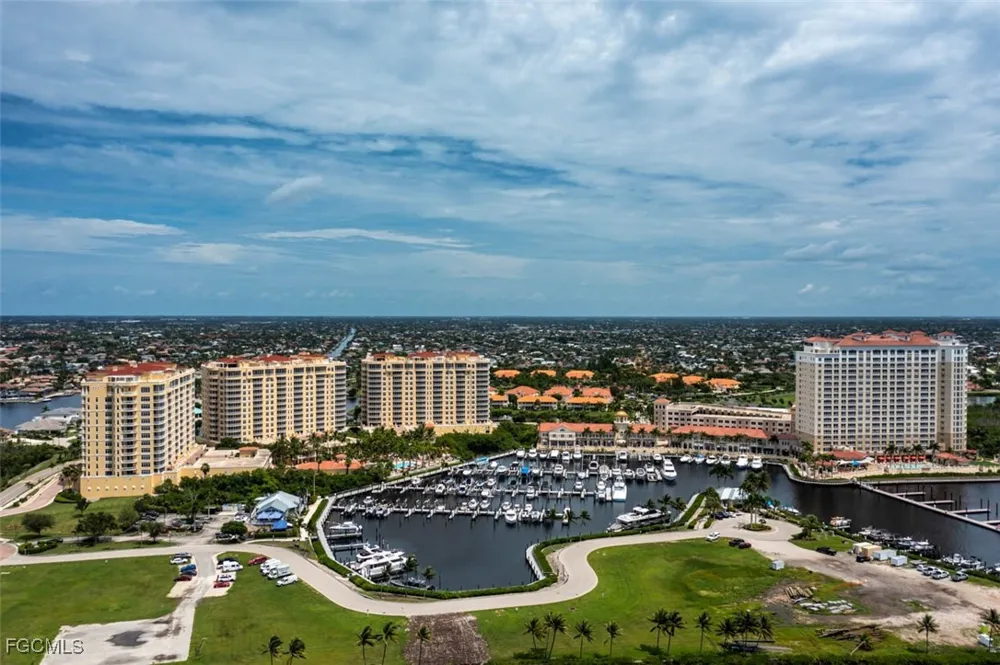 Tarpon Gardens Circle #102 Cape Coral, FL 33914