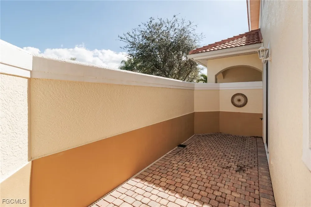 Tarpon Gardens Circle #102 Cape Coral, FL 33914
