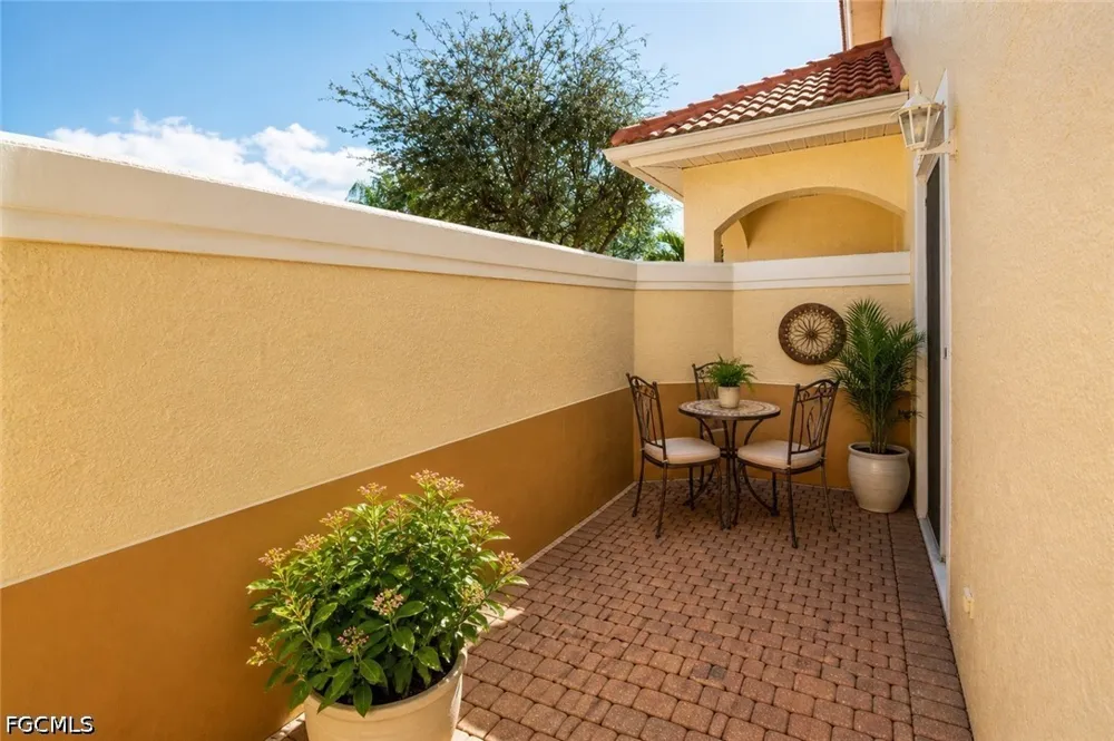 Tarpon Gardens Circle #102 Cape Coral, FL 33914