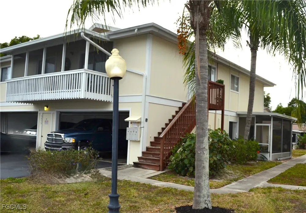 Vancouver Circle #2 Fort Myers, FL 33907