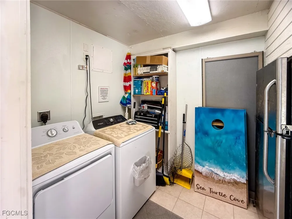 Gulf Lane Upper Captiva, FL 33924