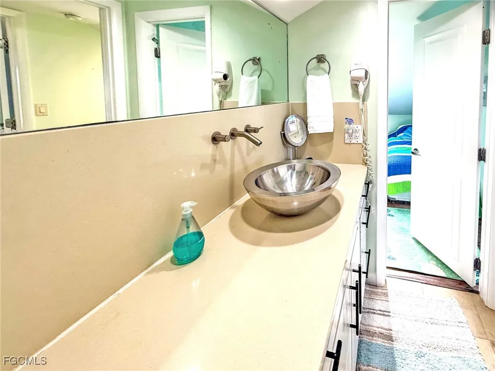 Gulf Lane Upper Captiva, FL 33924