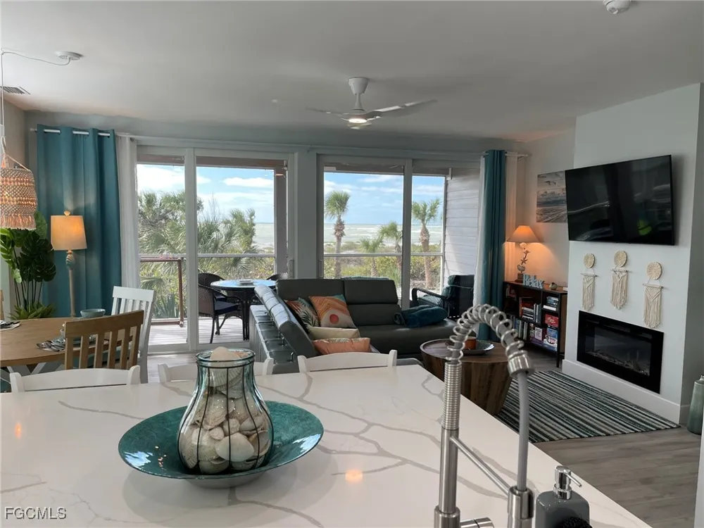 Gulf Lane #4 Captiva, FL 33924