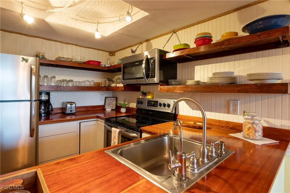 Townhouse Lane 61 Upper Captiva, FL 33924