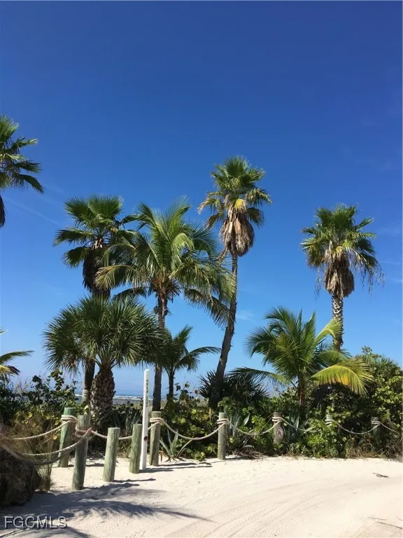 Townhouse Lane 61 Upper Captiva, FL 33924