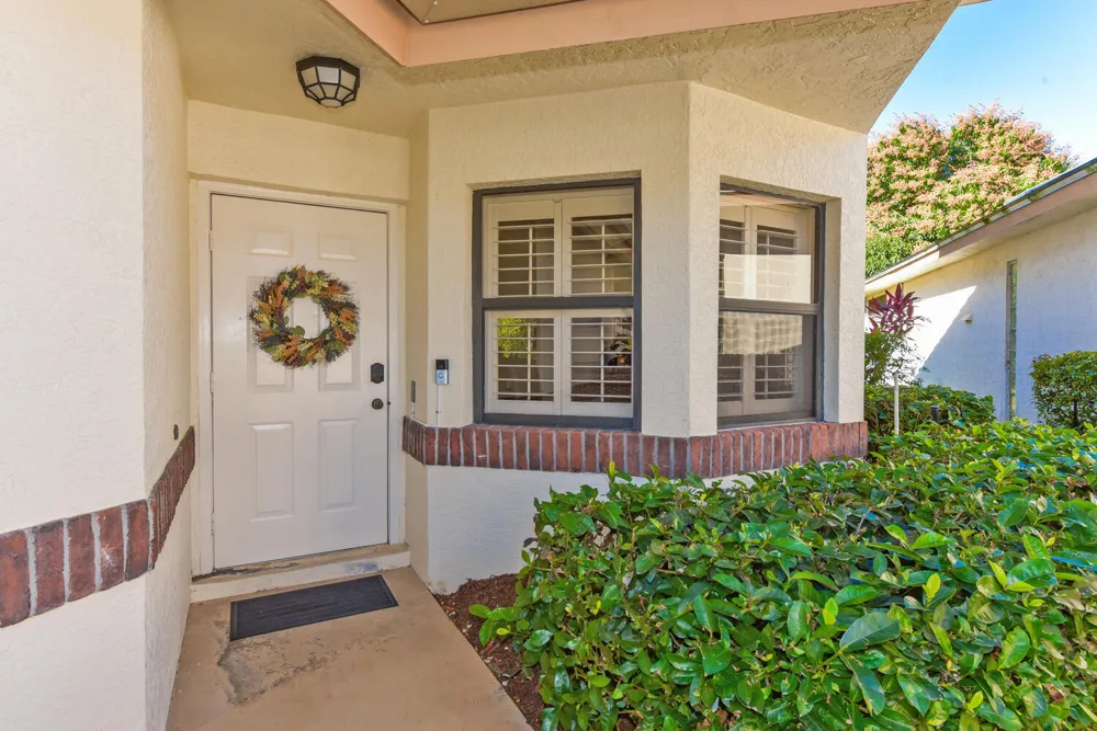 438 SW Jefferson Circle