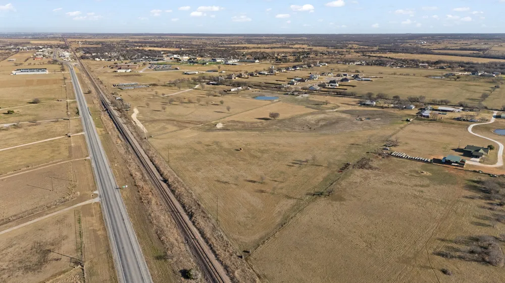 500 County Road 1105 Rio Vista, TX 76093