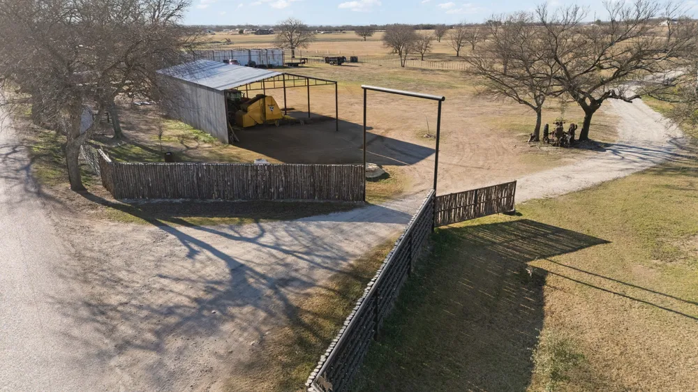 500 County Road 1105 Rio Vista, TX 76093