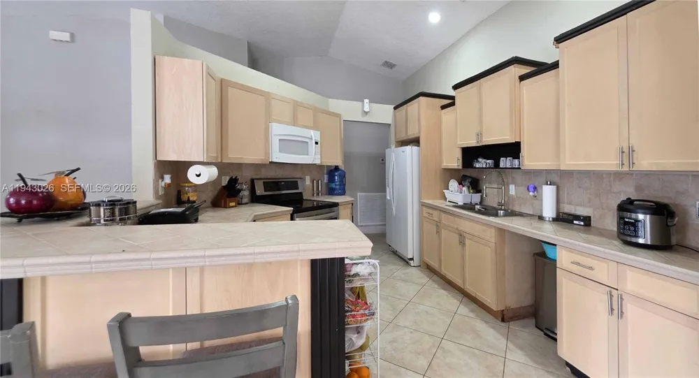 355 Lindero ST Clewiston, FL 33440