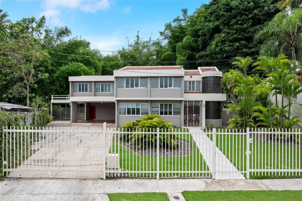 Street #1 STREET #1 TINTILLO HILLS URB. #606 Guaynabo, PR 00966