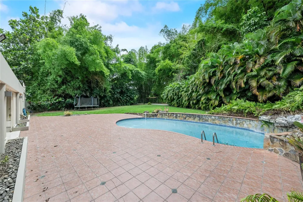 Street #1 STREET #1 TINTILLO HILLS URB. #606 Guaynabo, PR 00966