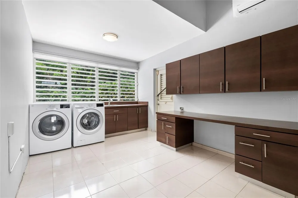 Street #1 STREET #1 TINTILLO HILLS URB. #606 Guaynabo, PR 00966