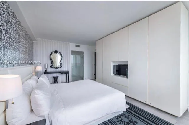1100 West Ave #721 Miami Beach, FL 33139