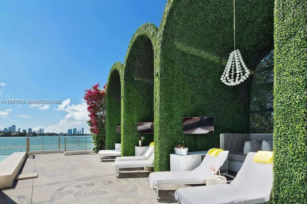 1100 West Ave #721 Miami Beach, FL 33139