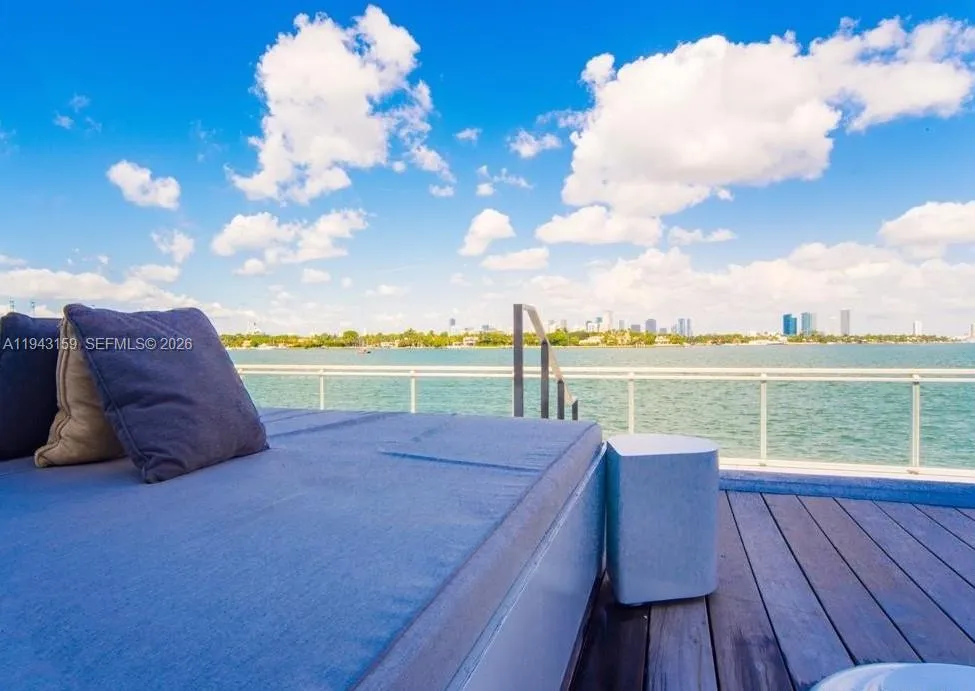 1100 West Ave #721 Miami Beach, FL 33139