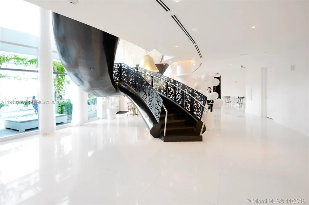 1100 West Ave #721 Miami Beach, FL 33139