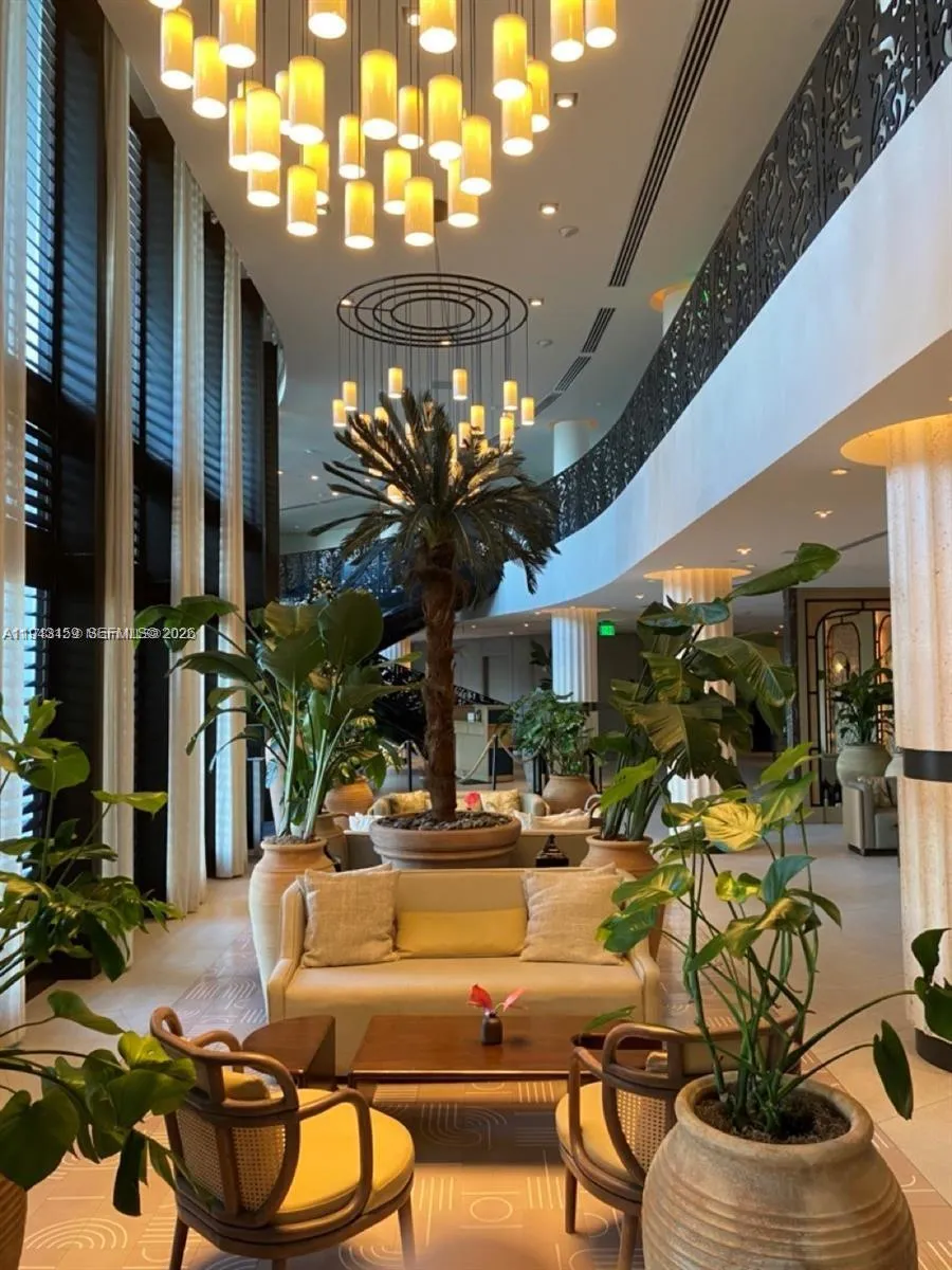 1100 West Ave #721 Miami Beach, FL 33139