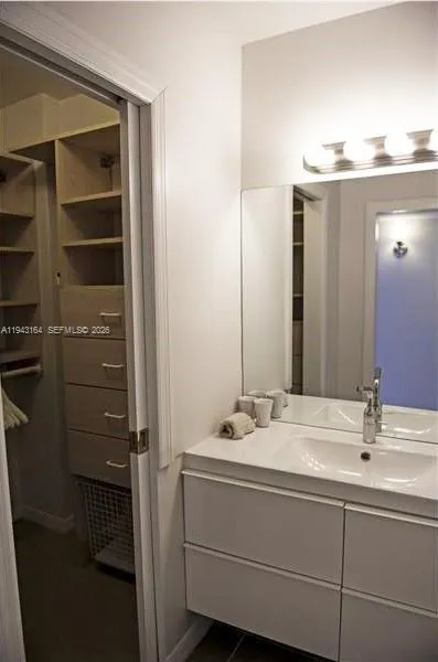100 Lincoln Rd #1440 Miami Beach, FL 33139