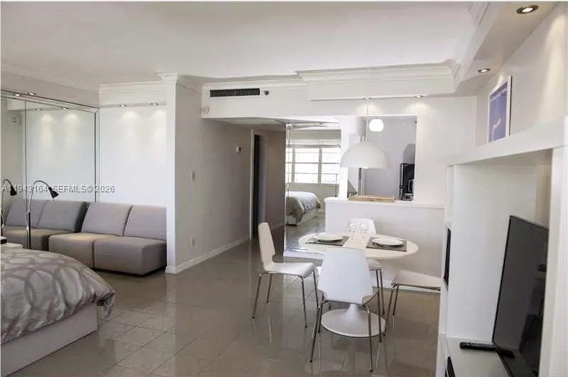 100 Lincoln Rd #1440 Miami Beach, FL 33139