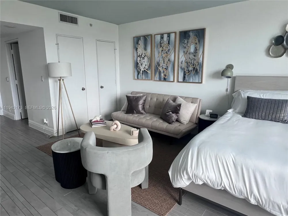 1100 West Ave #415 Miami Beach, FL 33139