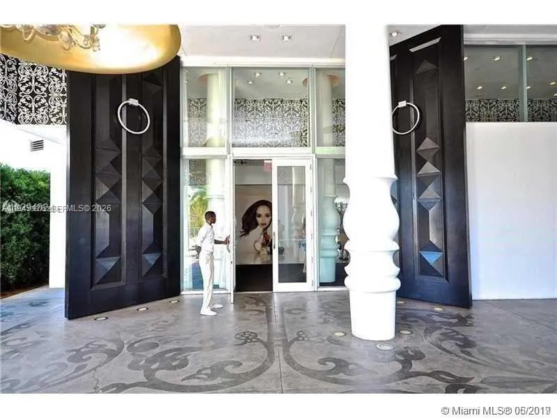 1100 West Ave #415 Miami Beach, FL 33139