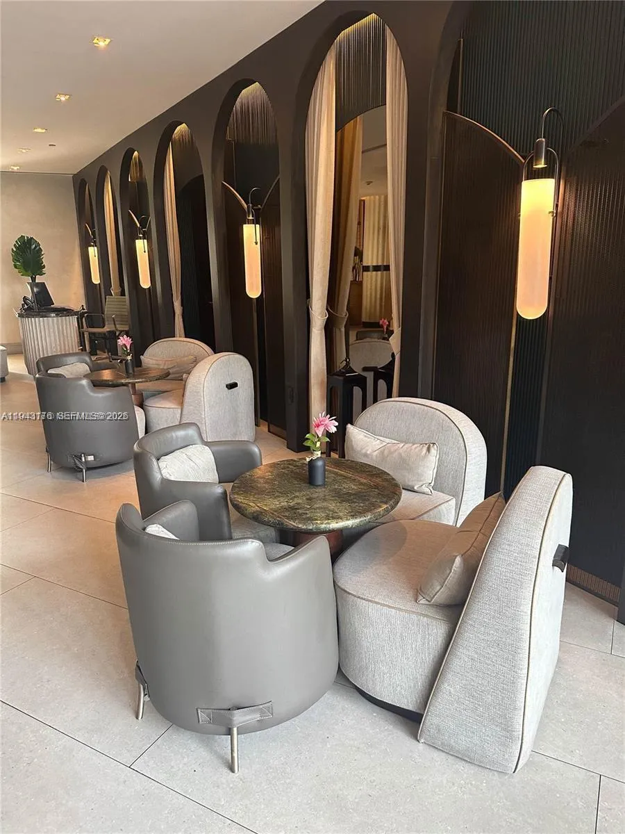 1100 West Ave #415 Miami Beach, FL 33139